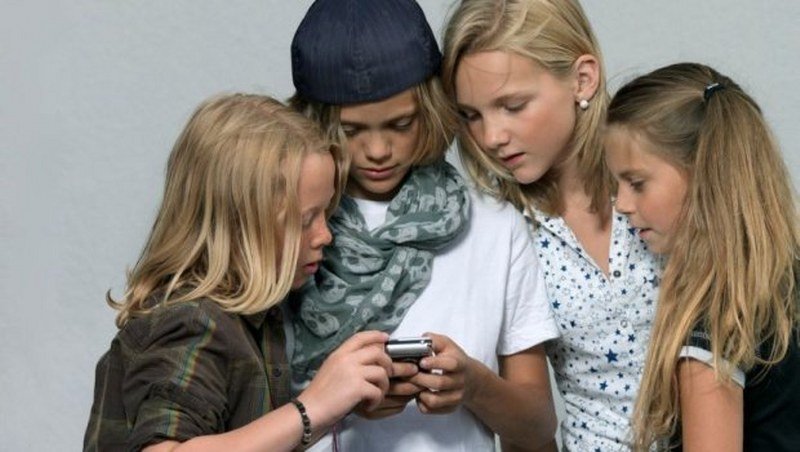 Pazite se! Pametni telefoni mogu da izazovu ozbiljne bolesti, posebno kod dece