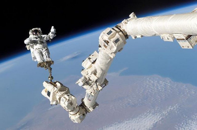 Astronauti uspešno okončali -svemirski hod- (Video)