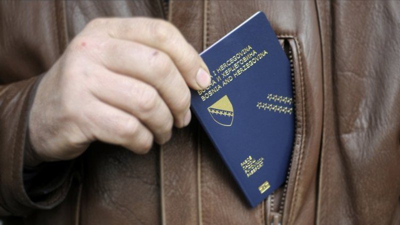 Poražavajuće: Bosanskohercegovačkog državljanstva odreklo se 77.958 osoba