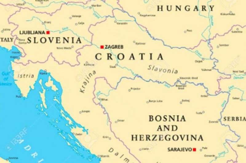 Delo: Hrvati su glavni problem regiona