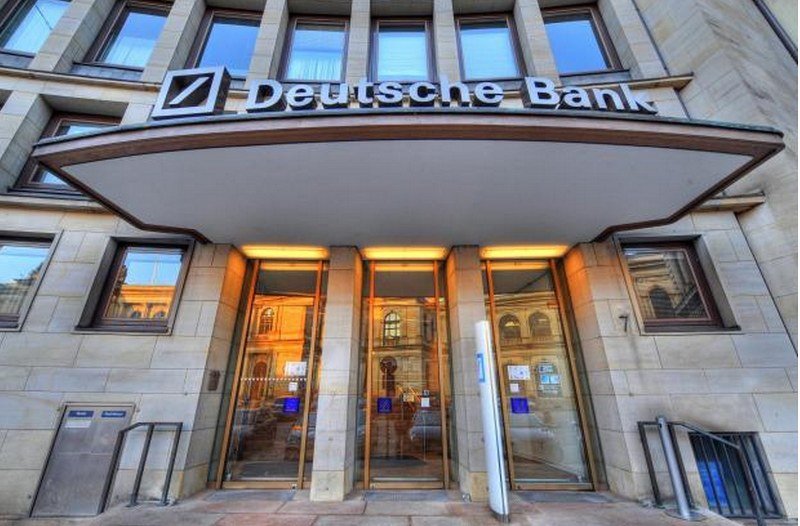 Deutsche Bank smijenila direktora zbog višegodišnjih gubitaka
