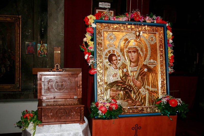 Svečano dočekana ikona presvete Bogorodice Trojeručice