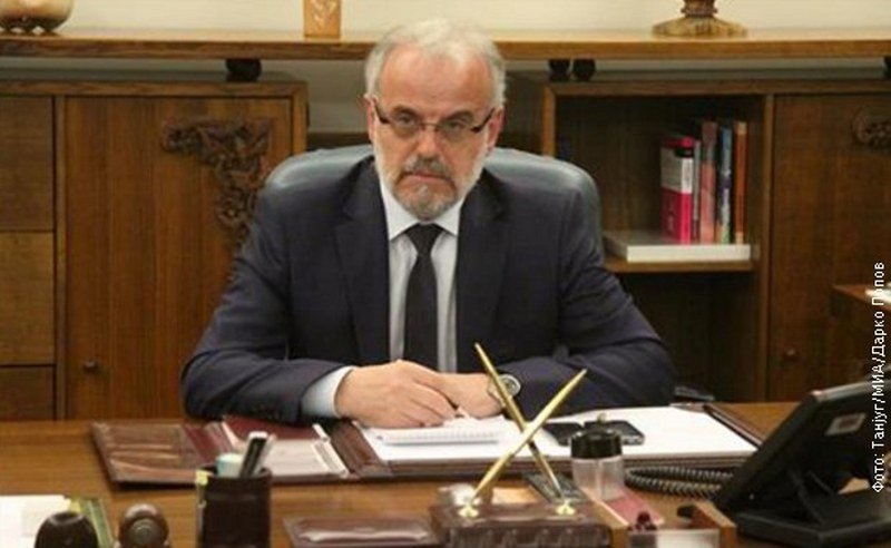 Džaferi uklonio albansku zastavu iz svog kabineta