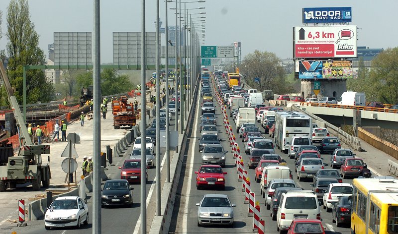 AMSS: Očekuje se više vozila na putevima 