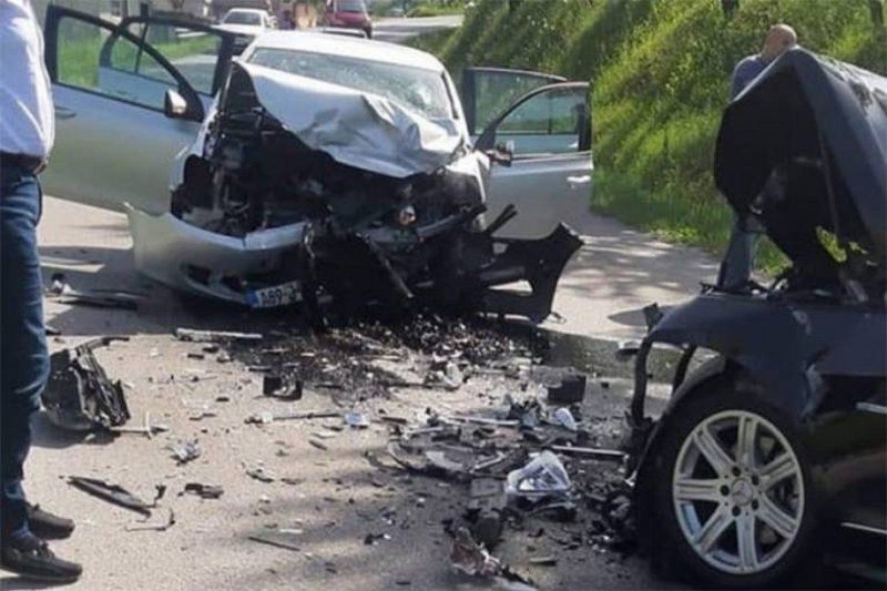 Strašna nesreća - Poginuo vozač kod Cazina