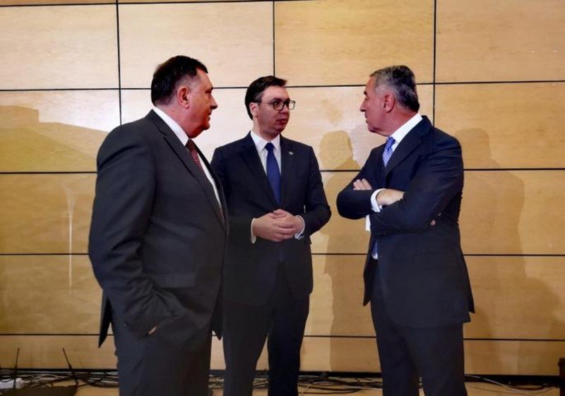 Ne­boj­ša Vu­ka­no­vić: Balkanski trijumvirat