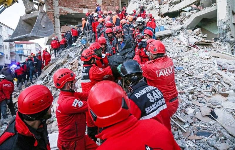 U zemljotresu u Turskoj 35 mrtvih i 1.600 povrijeđenih