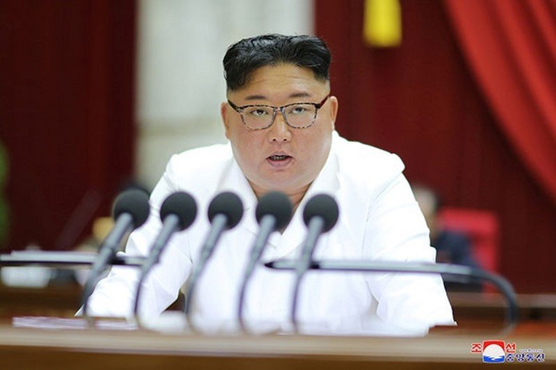 Svet na nogama: Kruži vest da je Kim Džong umro, ili je u vegetativnom stanju iz koga ne može da se izvuče