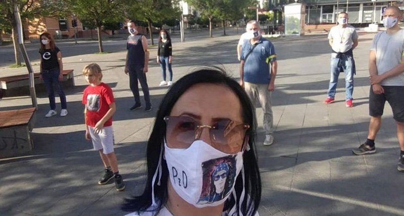 Policija zabranjuje okupljanje članovima grupe -Pravda za Davida- (Video)