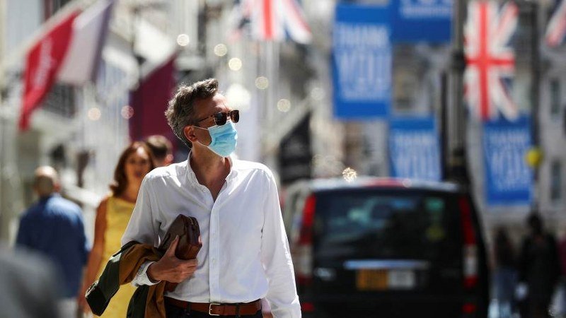Vlada u Londonu više neće objavljivati podatke o broju umrlih od korona virusa