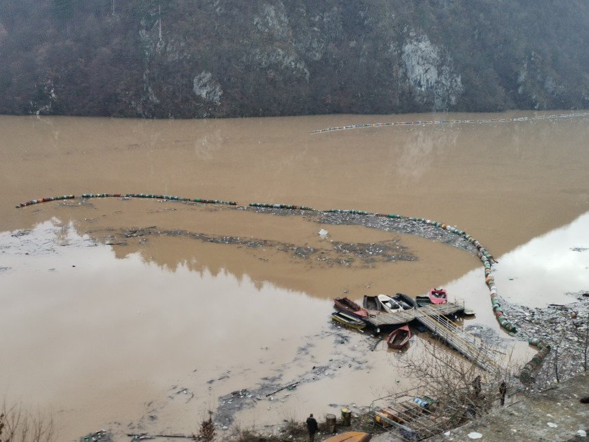 Pukla Lančanica na Drini iznad HE -Višegrad-