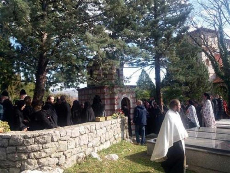 Episkop Atanasije sahranjen na groblju manastira Tvrdoš