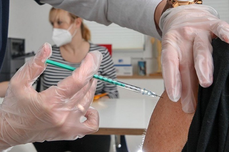 Srbija donira 10.000 vakcina Sarajevu