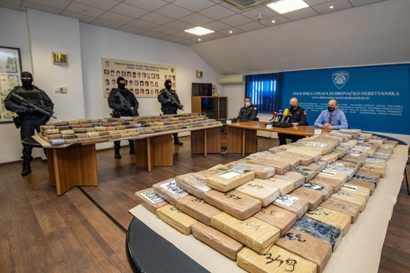 Policija objavila detalje rekordne zapljene kokaina u luci Ploče