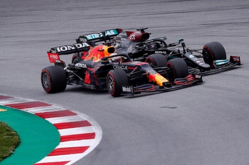 -Ludnica- u Španiji, Mercedes nadmudrio sve – Hamiltonu pobjeda