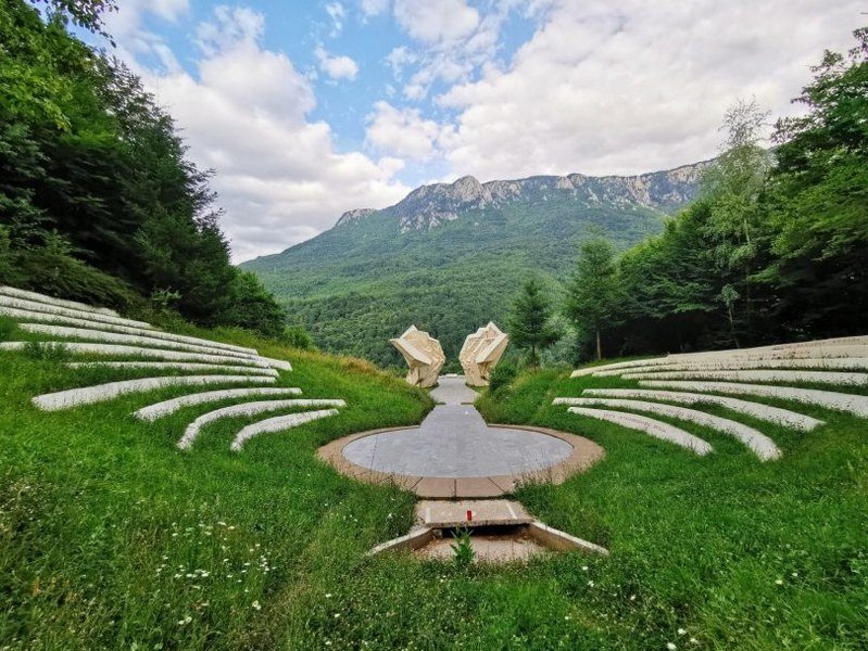 Vlast uništava i satire sve: Haos i anarhija u nacionalnom parku -Sutjeska- (Foto/Video)