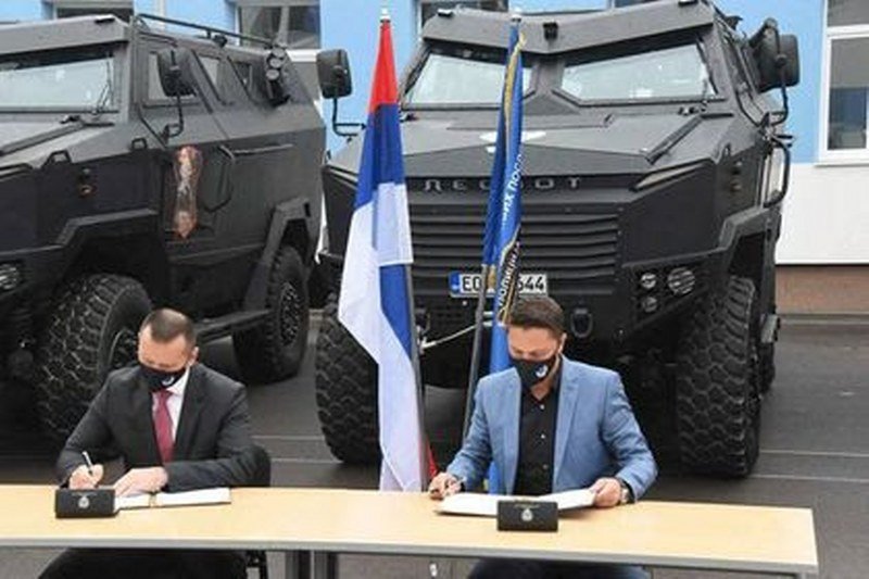 Despoti Pljačke: Dragan Lukač i Slaven Ristić na prodaji MUP-u RS skalamerije oklopno vozilo -Despot- ukrali 10 mil. KM