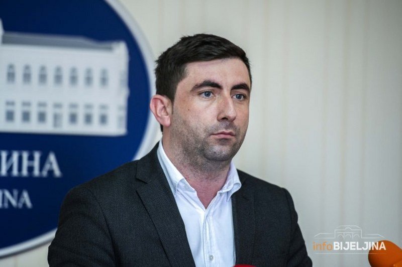 Hapšenja u Bijeljini: Krivična prijava pravnog tima gradonačelnika Ljubiše Petrovića urodila plodom (Foto)
