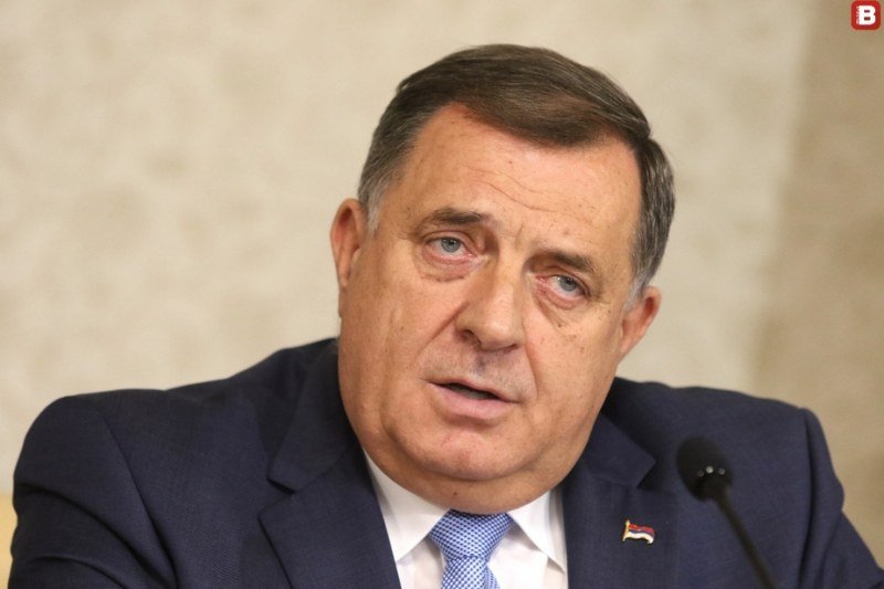 Šta se to dešava Miloradu Dodiku: Stranka mu u problemima, desio se razdor unutar SNSD-a u Srebrenici…