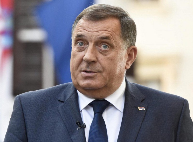 Malo mu dali para za izbore, pa bi mu sada kao uvodili sankcije - Bloomberg: EU spremila sankcije Dodiku, ali i Srpskoj