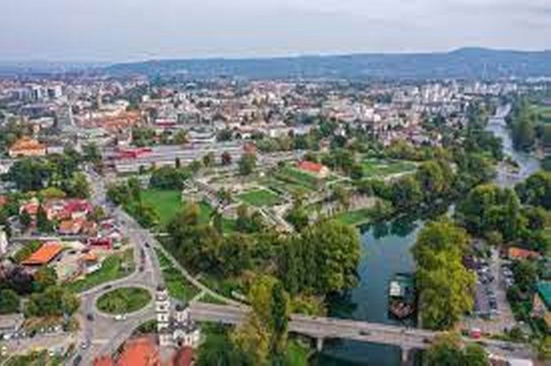 Izbori za savjete MZ u Banjaluci: Crvena Sekta ponovo pokušava kupiti građane Banjaluke lažnim obećanjima