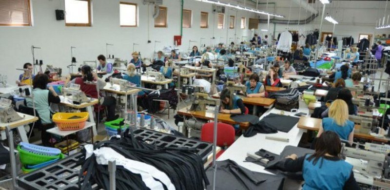 Kako oni koji imaju novac i tzv. biznismeni uz pomoć vlasti protjeruju stanovništvo? Ima li milosti za radnice u tekstilu?