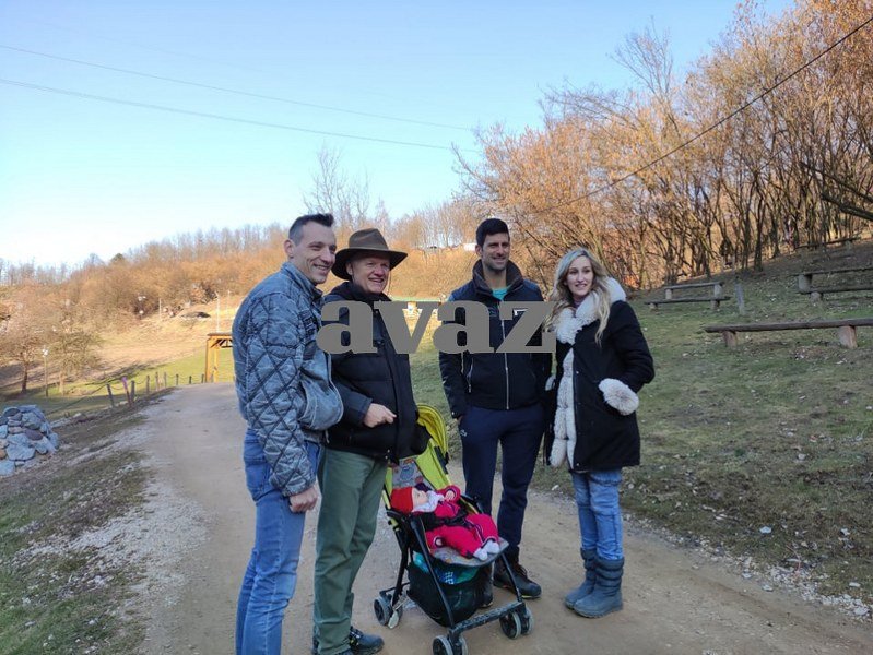Najbolji teniser svih vremena Novak Đoković, s porodicom stigao u Visoko, u petu posjetu Bosanskoj dolini piramida (Foto)