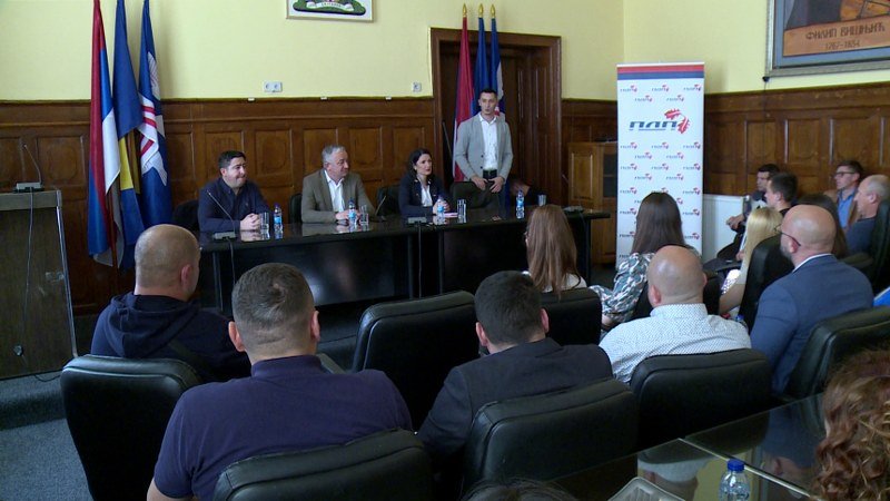 Jelena Trivić: Mladi moraju da grade budućnost Republike Srpske! Sistem mora pomoći mladima! (Foto/Video)