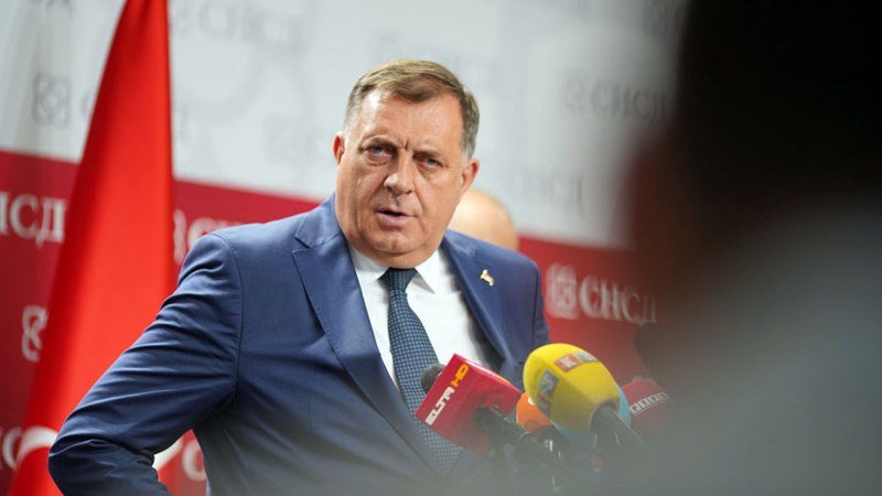 Dodik govori i planira u ime -zgaženih- institucija Srpske a sve zbog oktobarskih -biti ili ne biti- izbora
