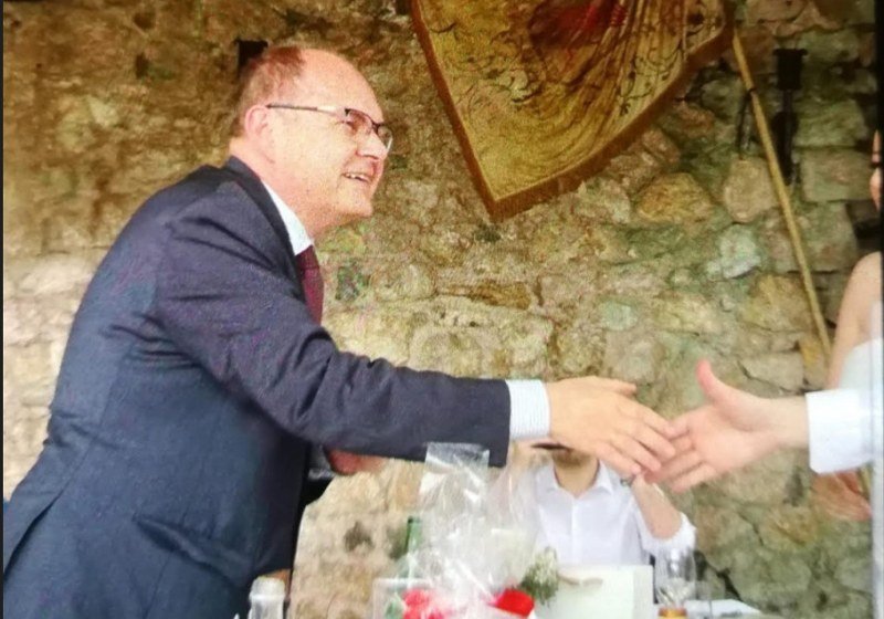 Šmit na svadbenom veselju u jednom restoranu u Banjaluci a Dodik ga -zaboravio- uhapsiti (Foto)
