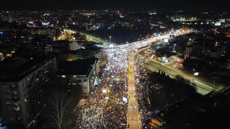 Tomislav Marković: Vučićev odgovor na proteste - Srednjim prstom protiv pobunjenih građana (Foto)