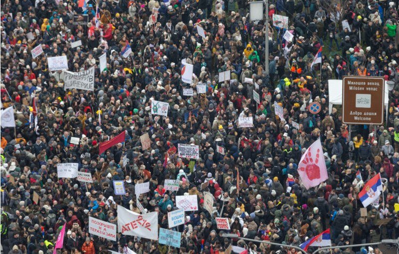 Studentski ustanak se nastavlja, Srbija se umiriti ne može - Taksisti masovno došli po studente (Video)