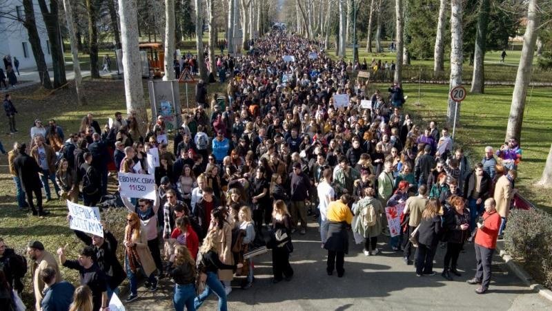 Prelijevanje protesta preko Drine: Vlast u Republici Srpskoj plaši se pobune studenata i gimnazijalaca