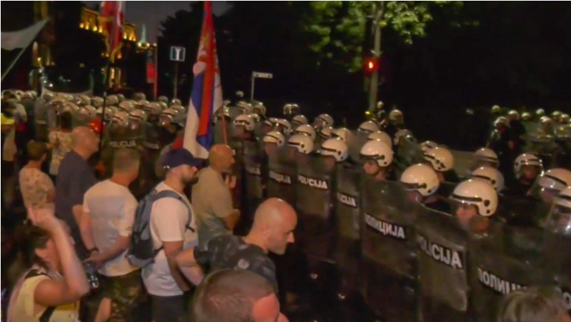 Dan poslije Slavije: Šta se zaista dogodilo na Vidovdan u Beogradu? (Foto/Video)