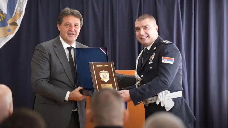 Ko je pajkan koji studentkinji preti silovanjem: Od prodavca luksuznih automobila do potpukovnika policije