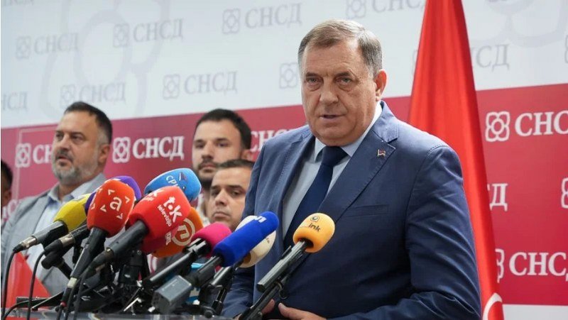 E, ovo je vijest! Dodik lično potpisao Zahtjev CIK BIH za izlazak na izbore (Foto/Dok.)