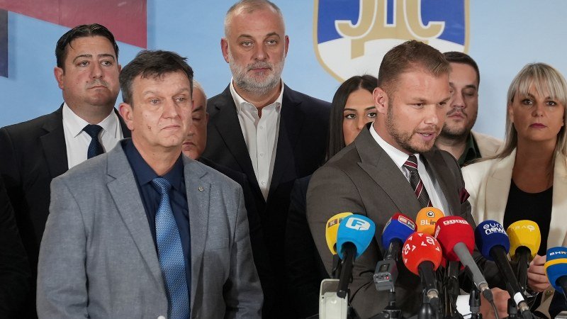 Sastanak SDS-a i PDP-a bez konkretnog odgovora: Dogovorili samo da se opet sastanu