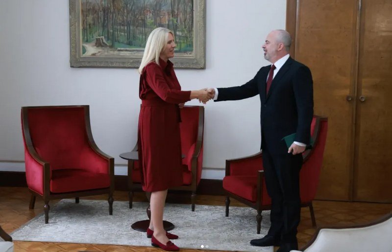 Željka Cvijanović poslala poruku na engleskom: Zadatak odrađen!