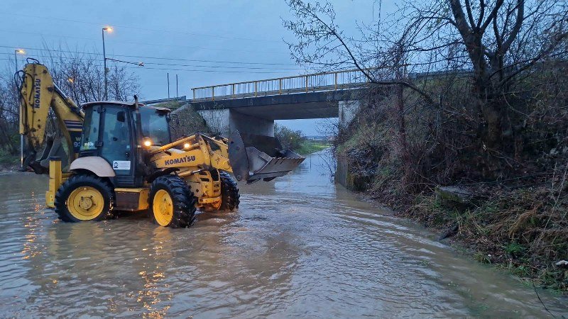 Vodovod i kanalizacija Bijeljina u borbi protiv velikih količina vode u gradu (Foto)