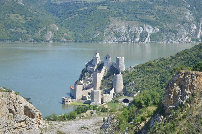 Uskršnja čarolija Srbije: od slapova Sopotnice do moćnog Dunava (Foto)