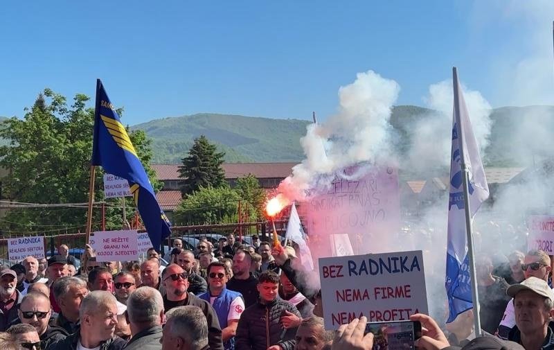 Zakon i radnička pobuna u istom danu: Bitka za najnoviju zeničku željezaru tek počinje (Foto)